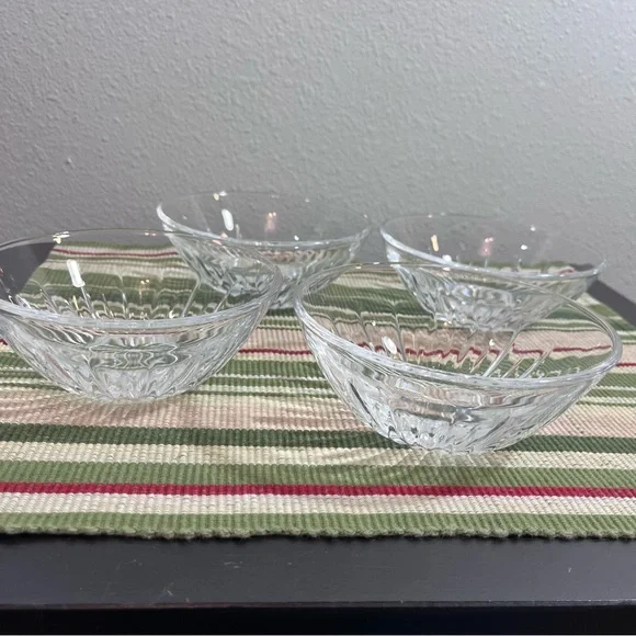 Vintage Cut Glass Dessert Bowls SET of 4- Starburst Pattern - Picture 2 of 15